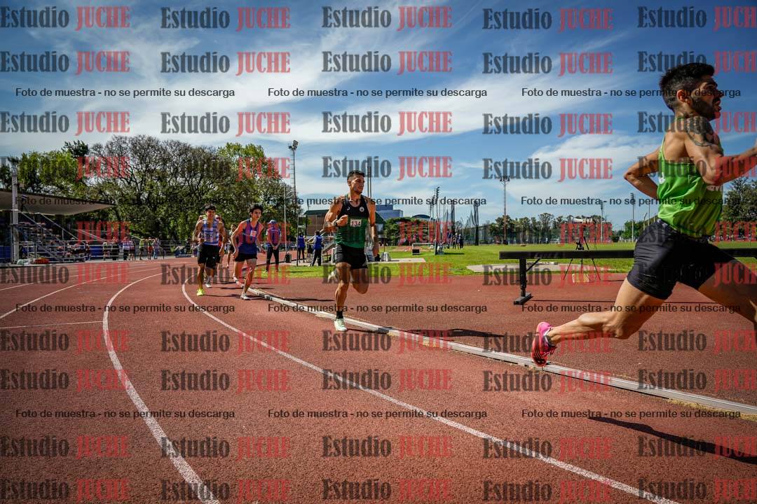 Fotos de los 800 m llanos de varones