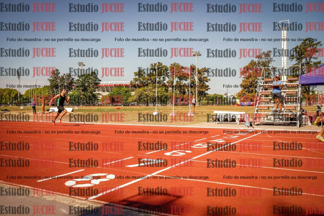 Fotos de los 400 m llanos de varones