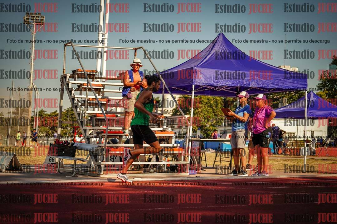 Fotos de los 800 m llanos de varones