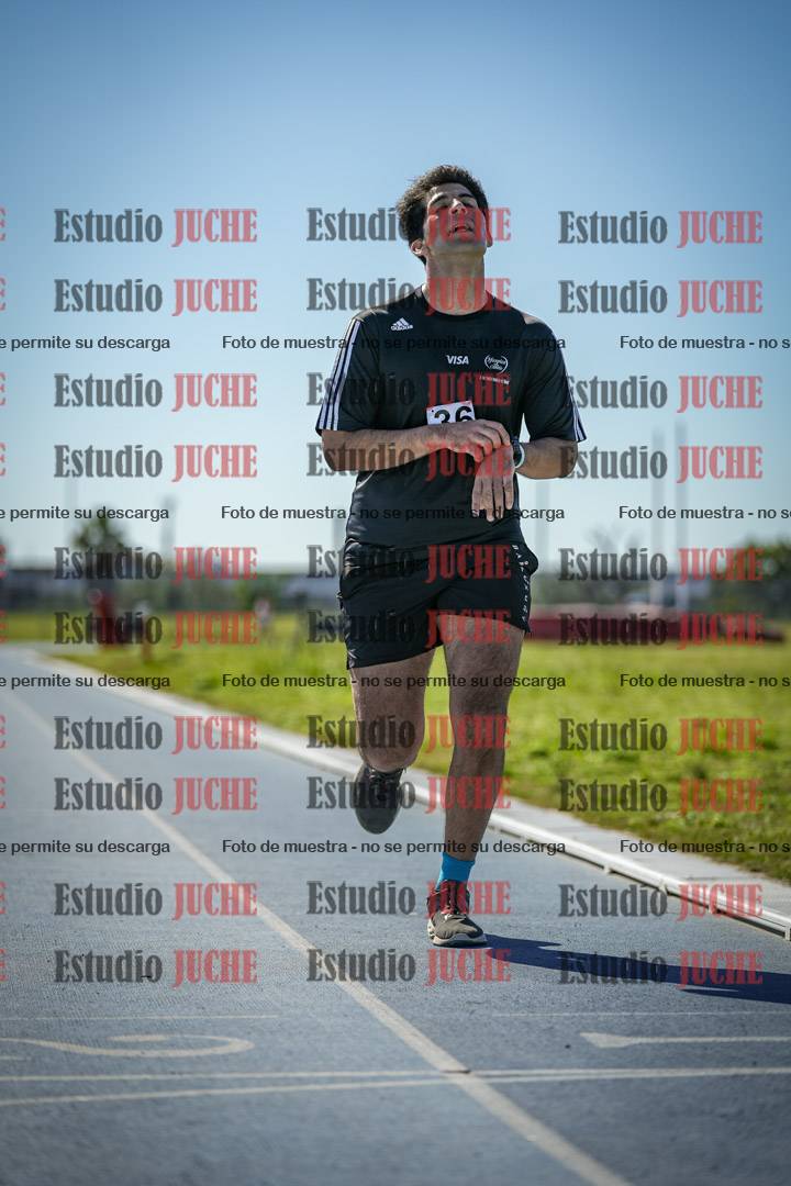 Fotos de los 5000 m llanos de mujeres y varones