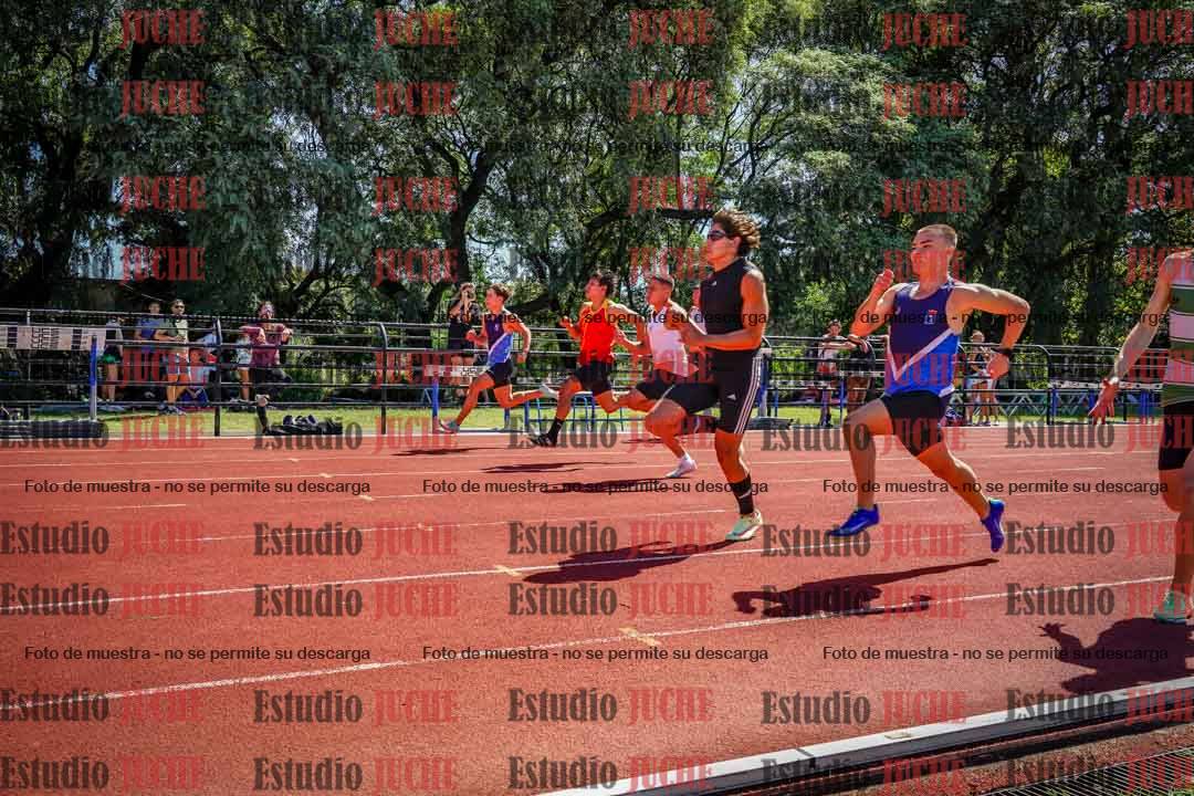 Fotos de los 100 m llanos de varones