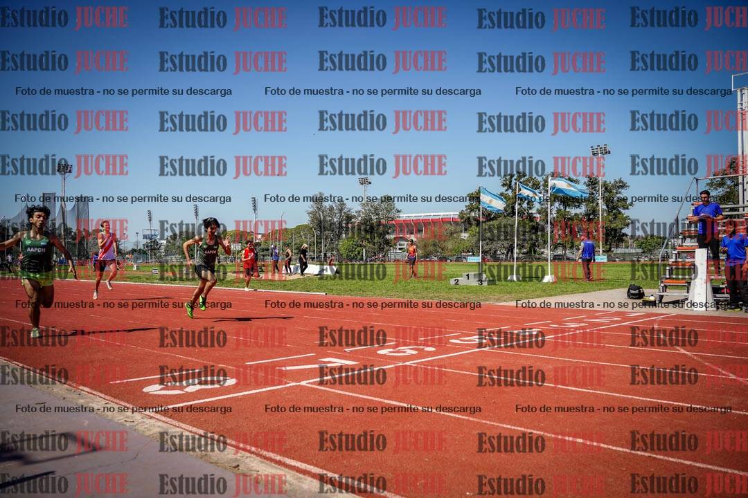 Fotos de los 400 m llanos de varones