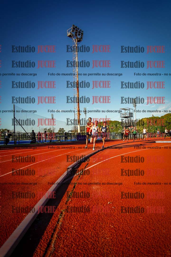 Fotos de los 3000 m llanos de varones