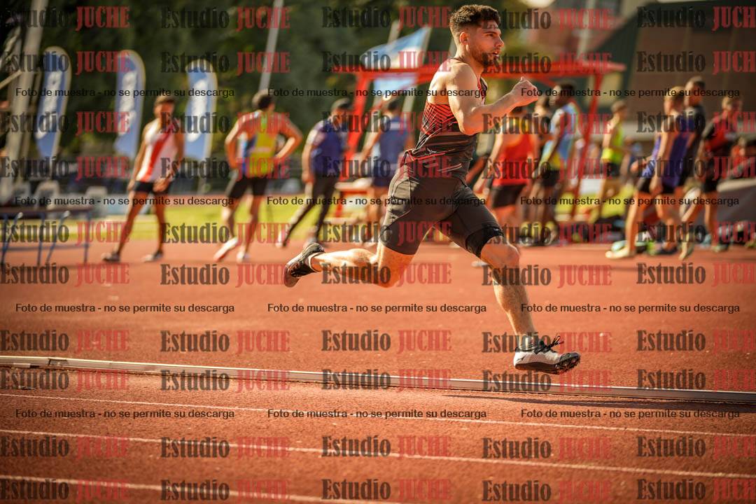 Fotos de los 400 m llanos de varones
