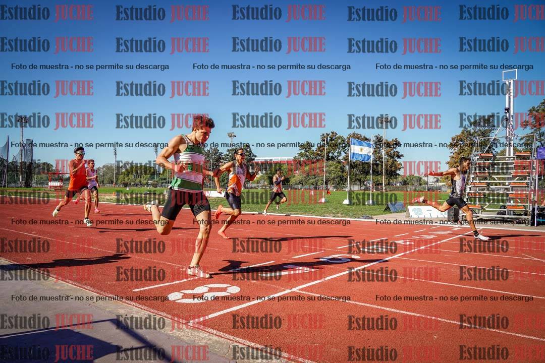 Fotos de los 400 m llanos de varones