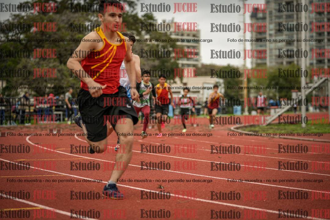 Fotos de los 200 m llanos de varones