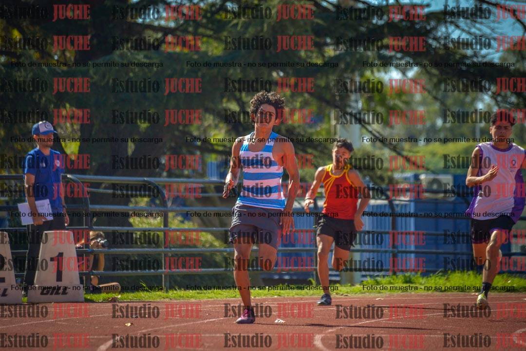 Fotos de los 200 m llanos de varones