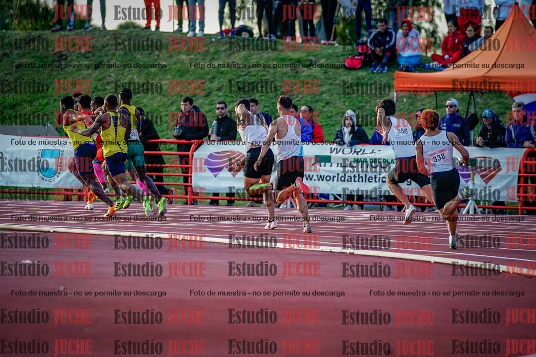 Fotos de las postas 4x100 m de varones - serie 1
