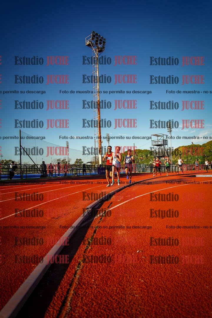 Fotos de los 3000 m llanos de varones