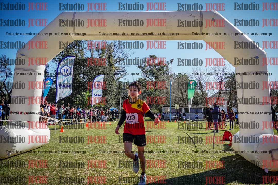 Fotos de la llegada del cross de 1000 m