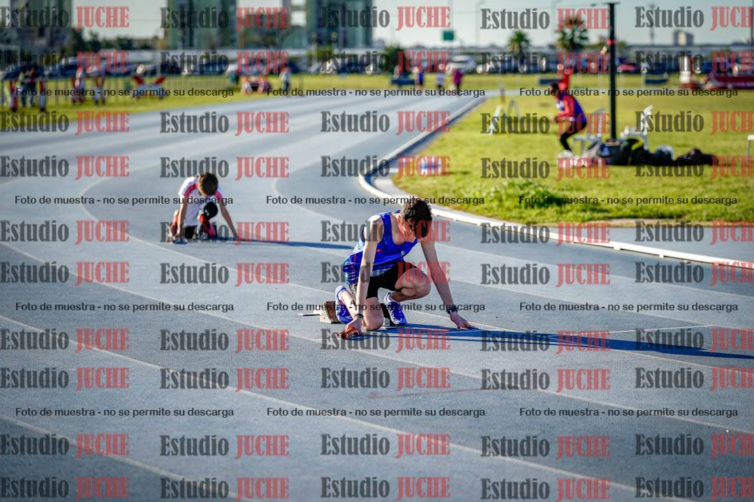 Fotos de las postas 5x80 m de varones