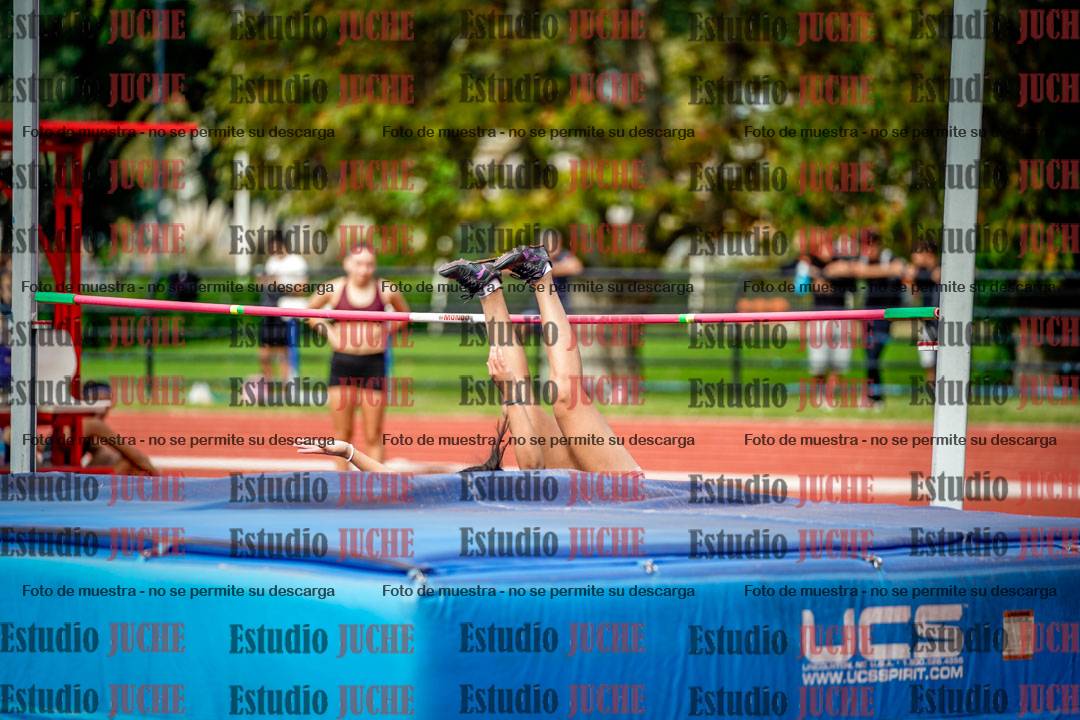 Fotos del salto en alto de mujeres
