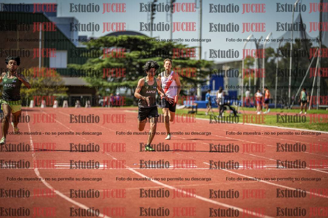 Fotos de los 400 m llanos de varones