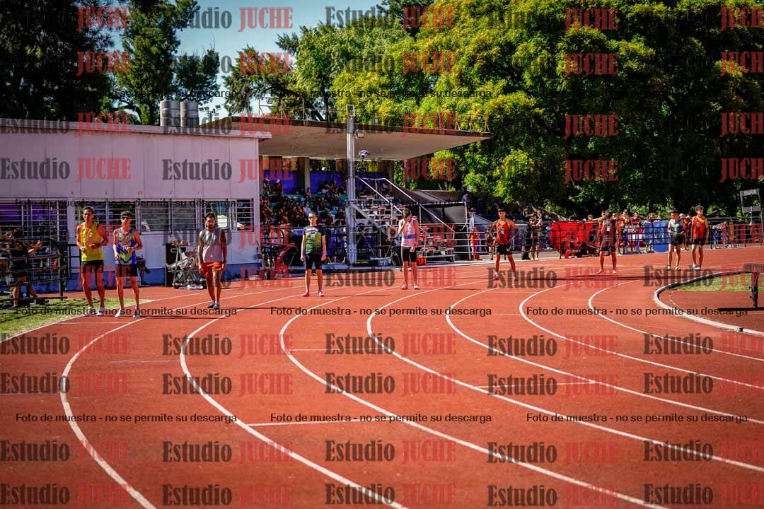 Fotos de los 800 m llanos de varones
