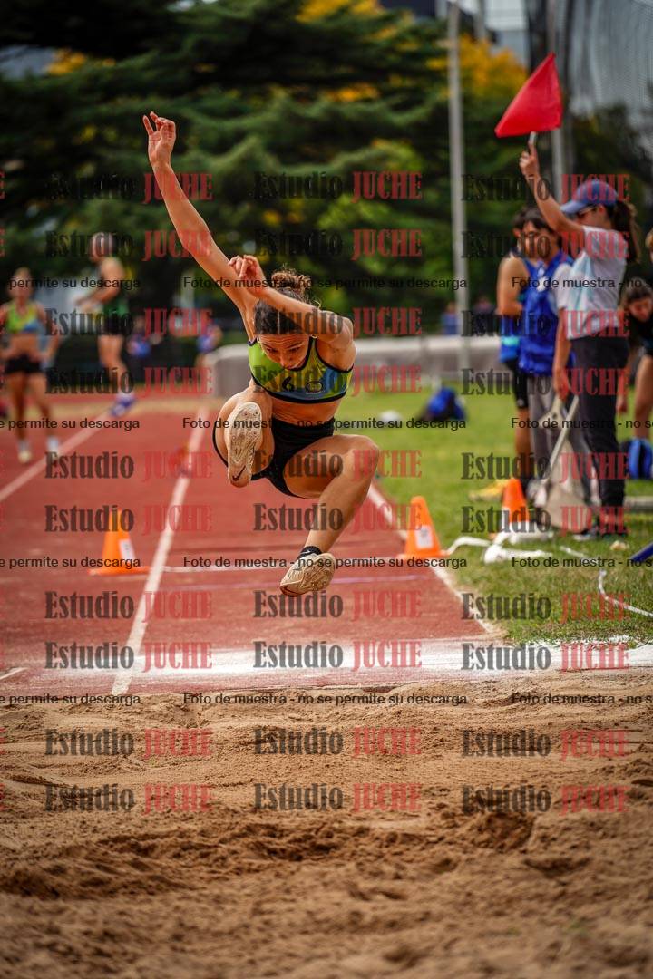 Fotos del salto triple de mujeres y varones
