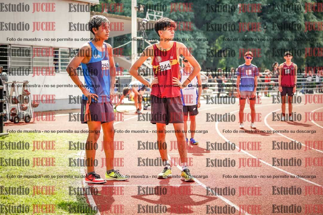 Fotos de los 800 m llanos de varones
