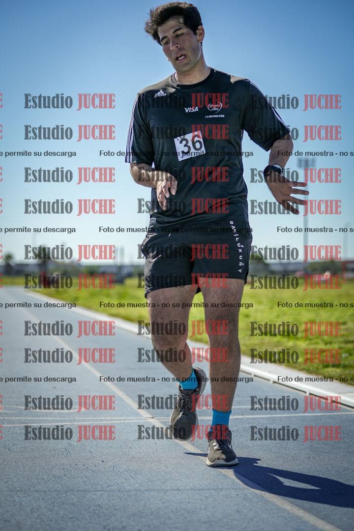 Fotos de los 5000 m llanos de mujeres y varones