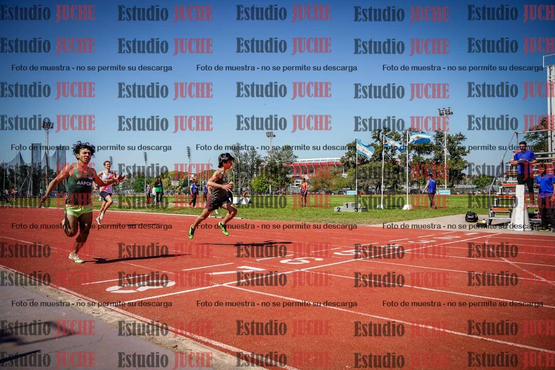 Fotos de los 400 m llanos de varones