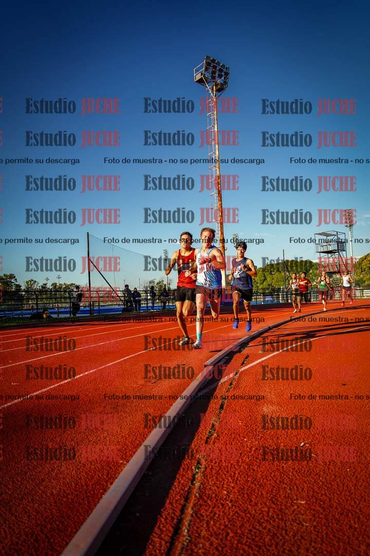 Fotos de los 3000 m llanos de varones