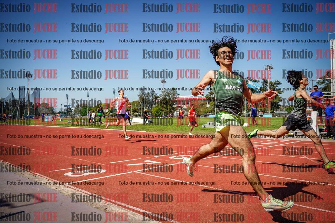 Fotos de los 400 m llanos de varones
