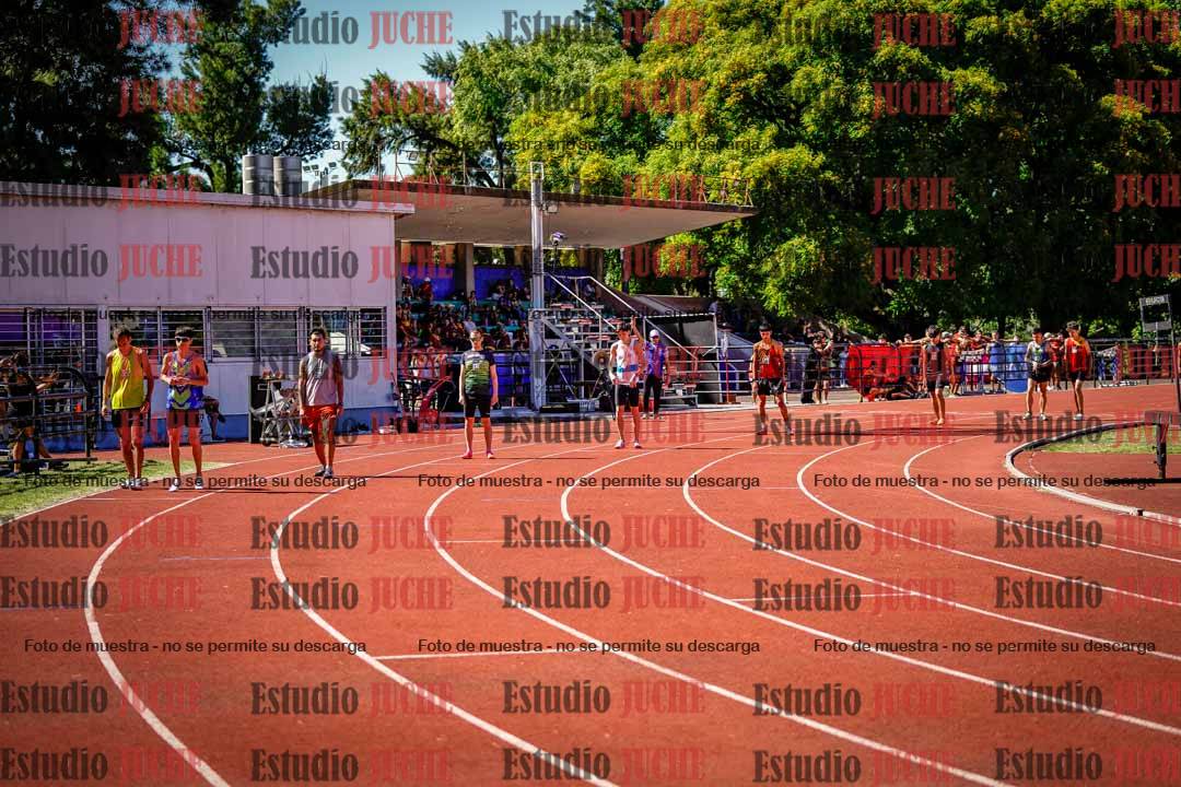 Fotos de los 800 m llanos de varones