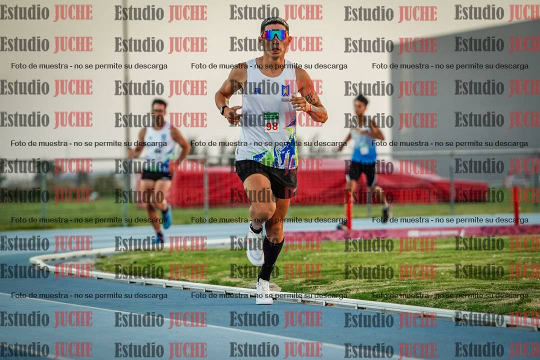 Fotos de los 3000 m llanos de varones