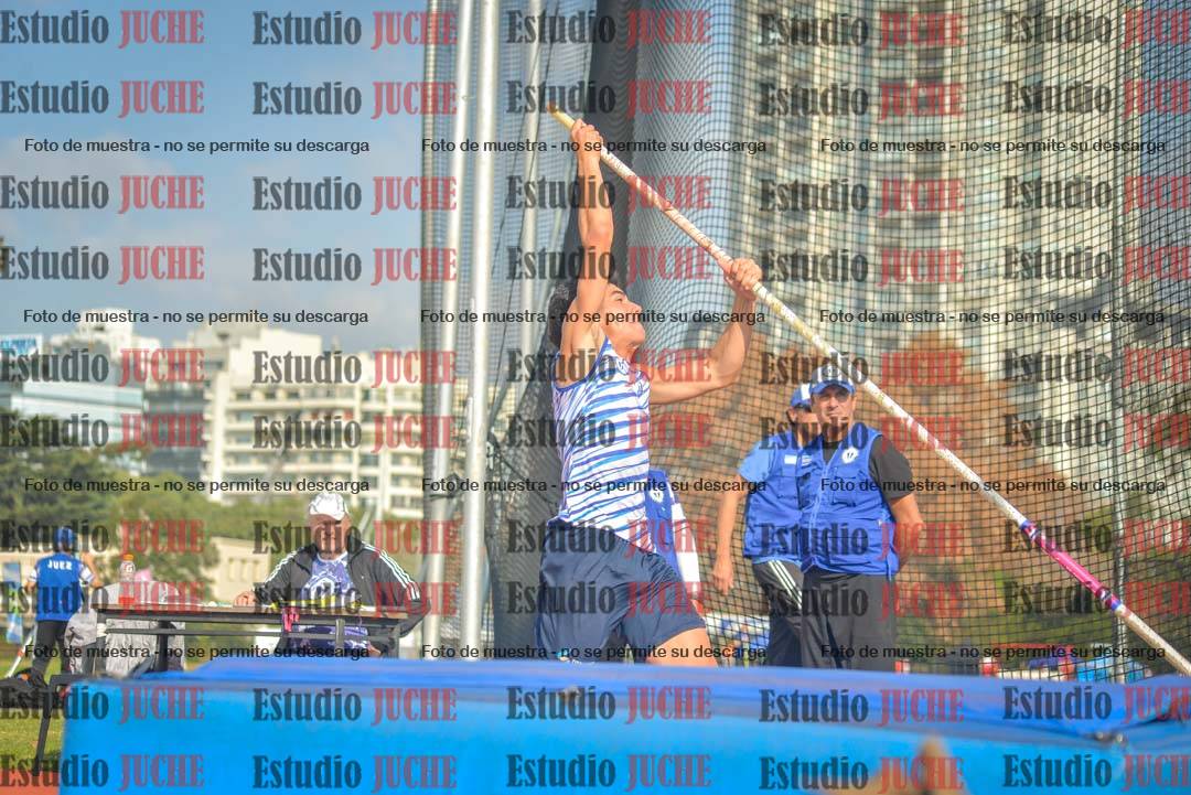 Fotos del salto con garrocha de varones - decatlón 8