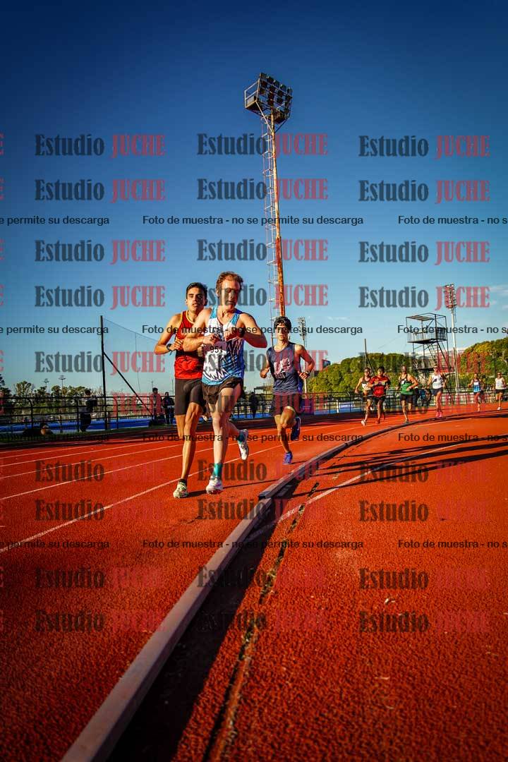 Fotos de los 3000 m llanos de varones
