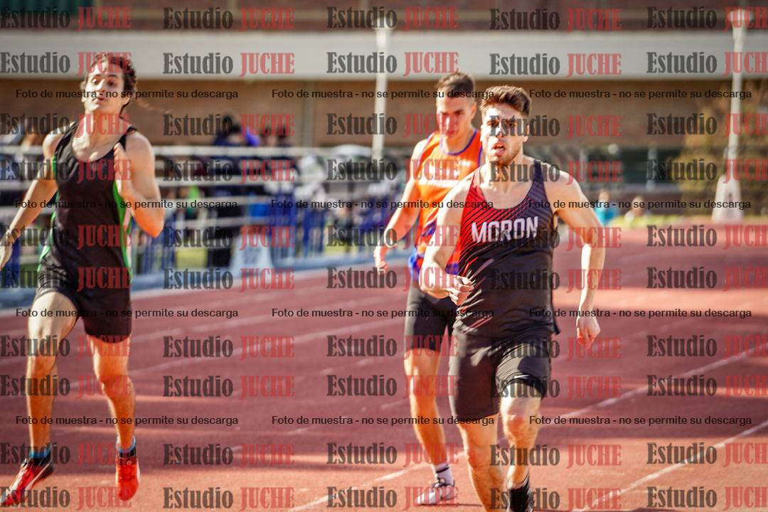 Fotos de los 400 m llanos de varones