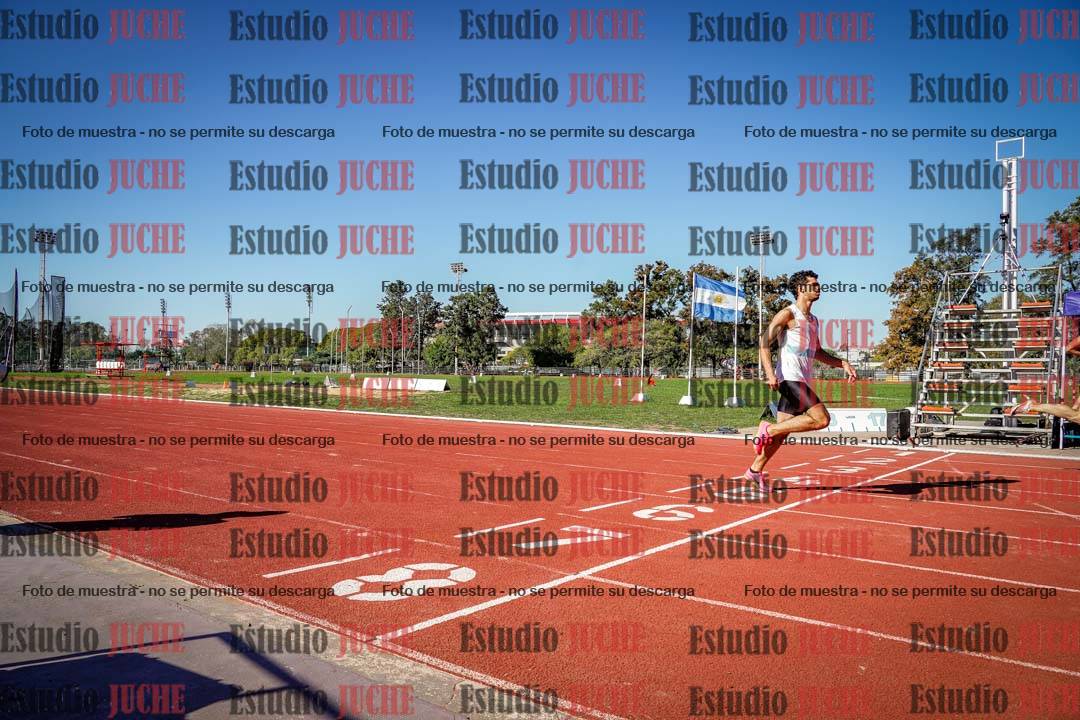 Fotos de los 400 m llanos de varones
