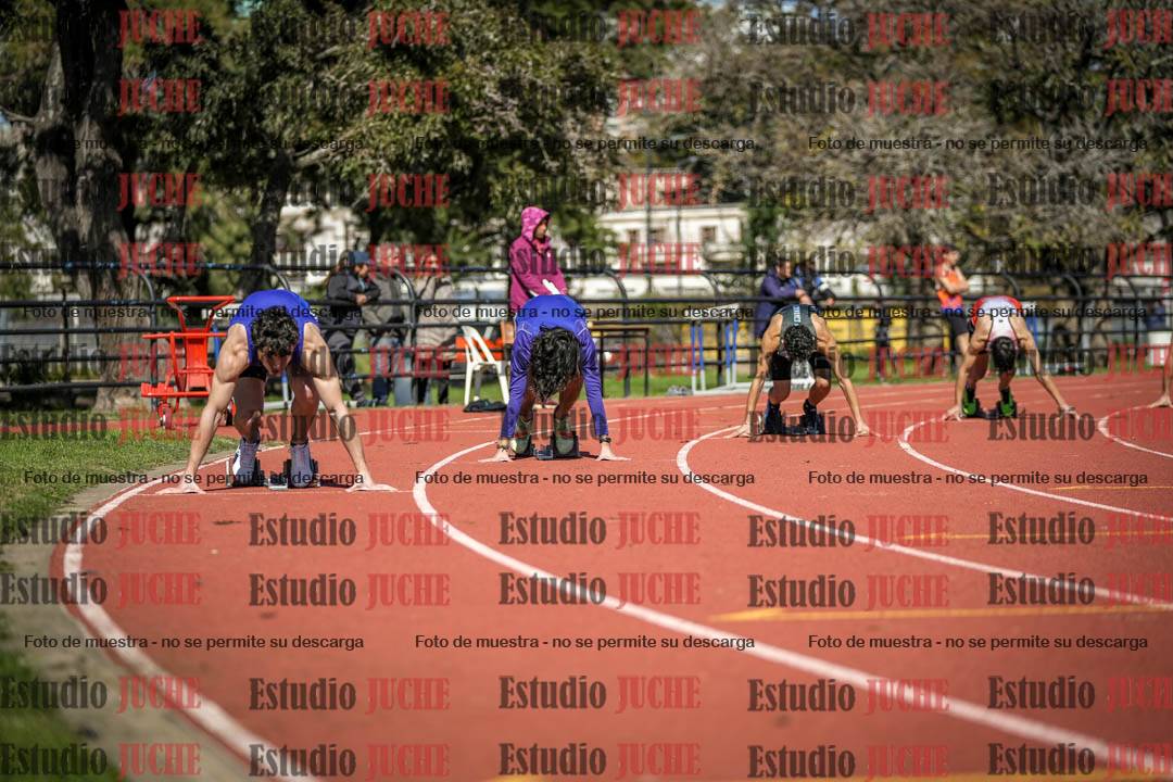 Fotos de los 200 m llanos de varones