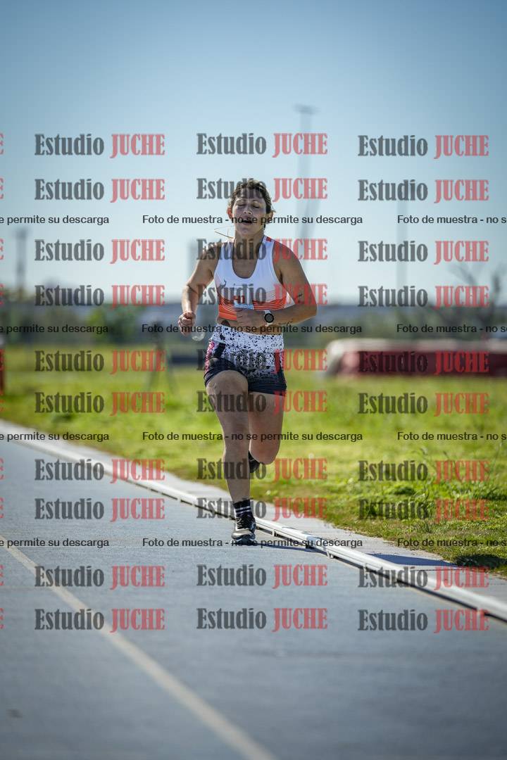Fotos de los 5000 m llanos de mujeres y varones