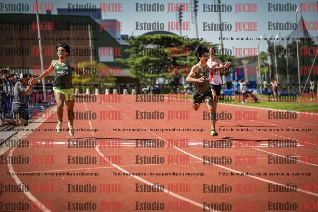 Fotos de los 400 m llanos de varones