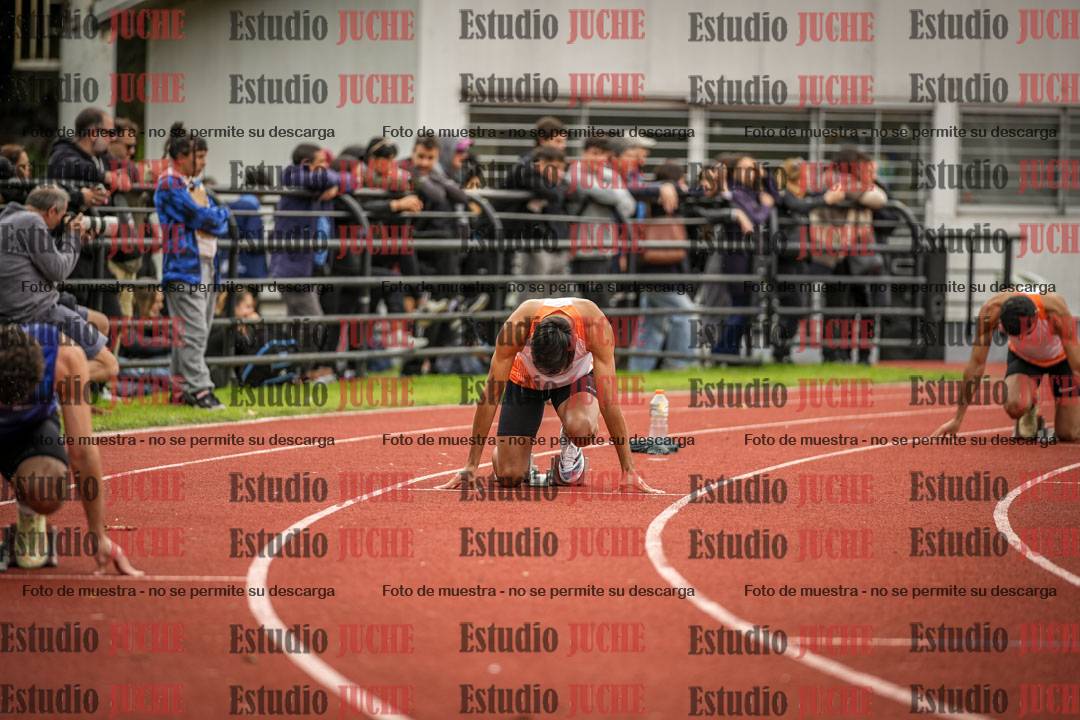Fotos de los 400 m llanos de varones