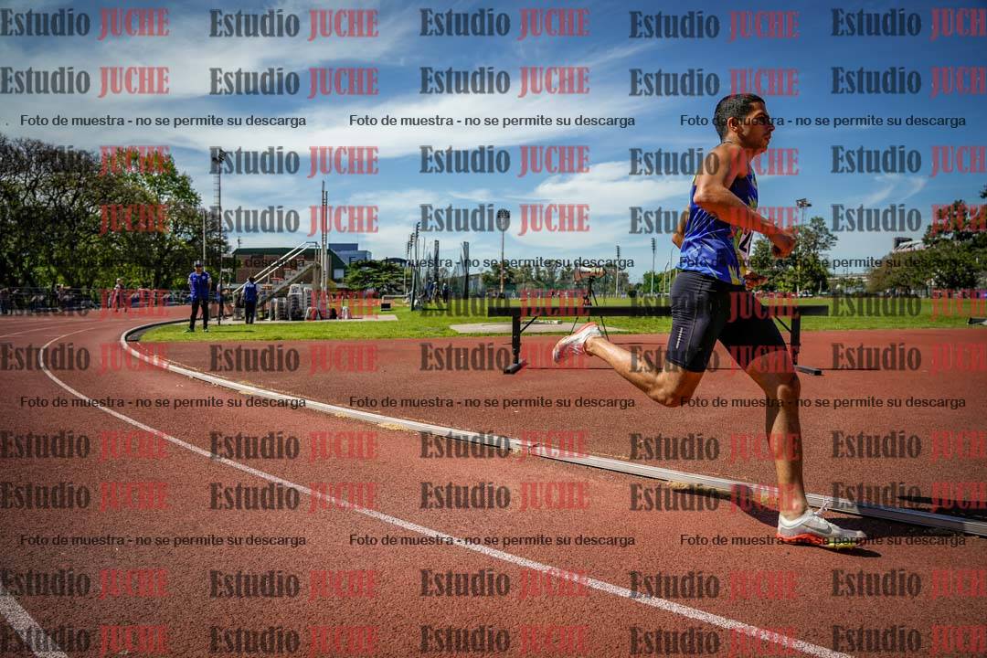 Fotos de los 800 m llanos de varones