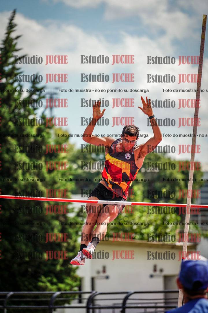 Fotos del salto con garrocha de varones - decatlón 8