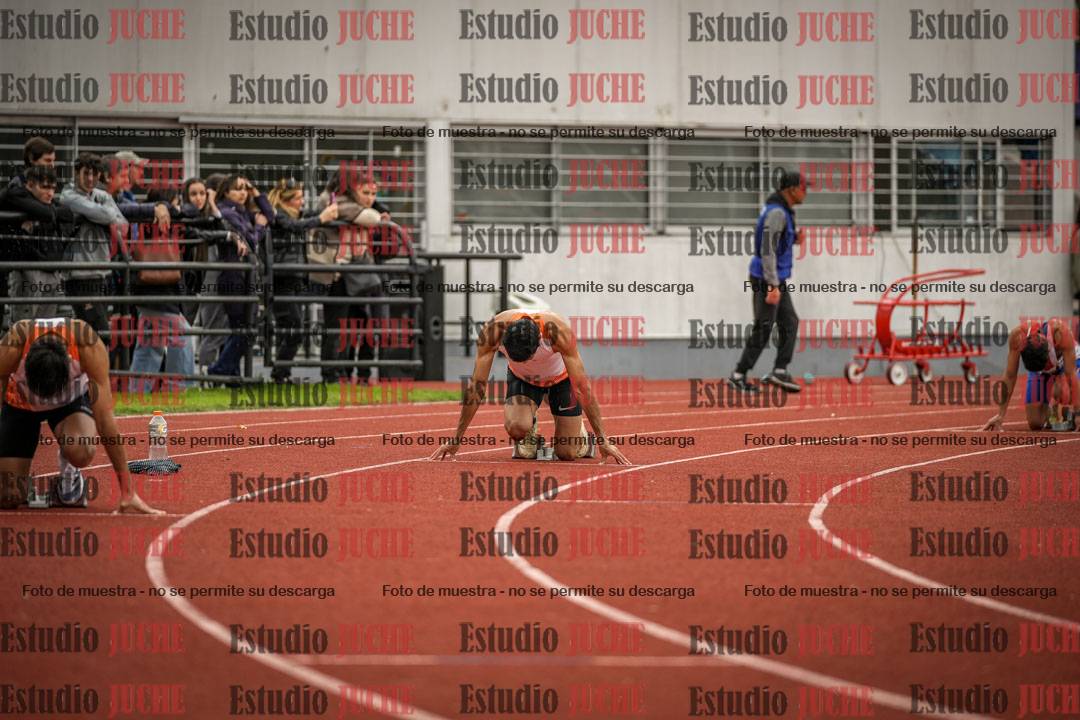 Fotos de los 400 m llanos de varones