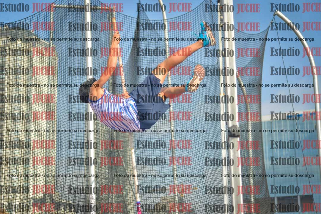 Fotos del salto con garrocha de varones - decatlón 8