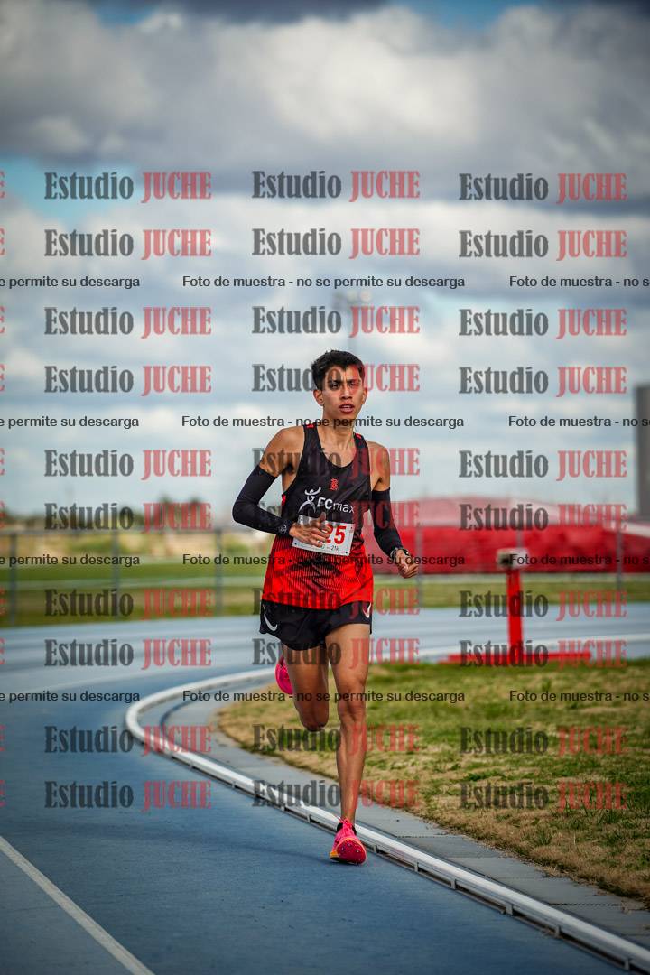 Fotos de los 5000 m llanos de varones