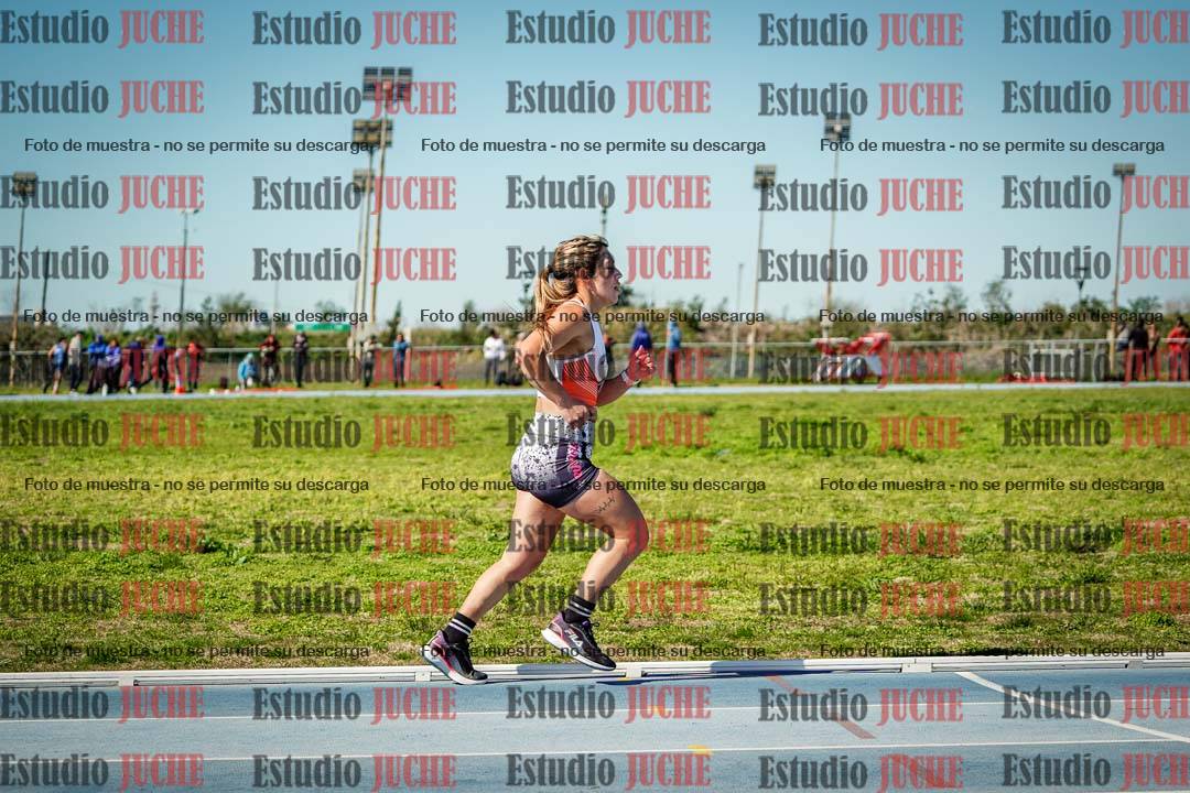 Fotos de los 5000 m llanos de mujeres y varones