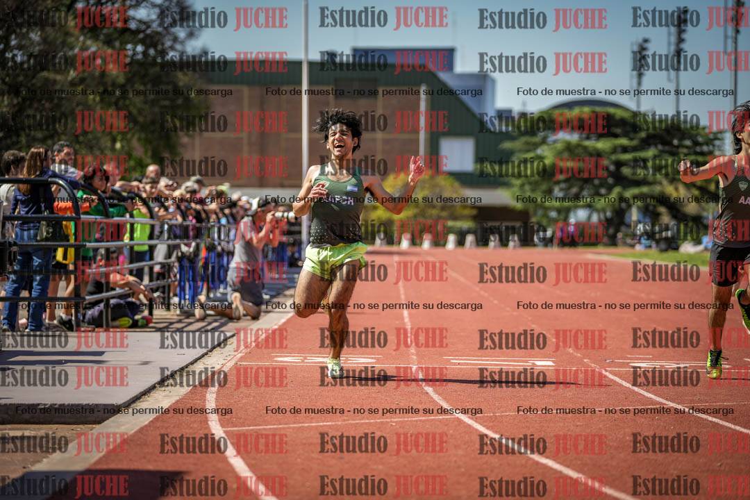 Fotos de los 400 m llanos de varones