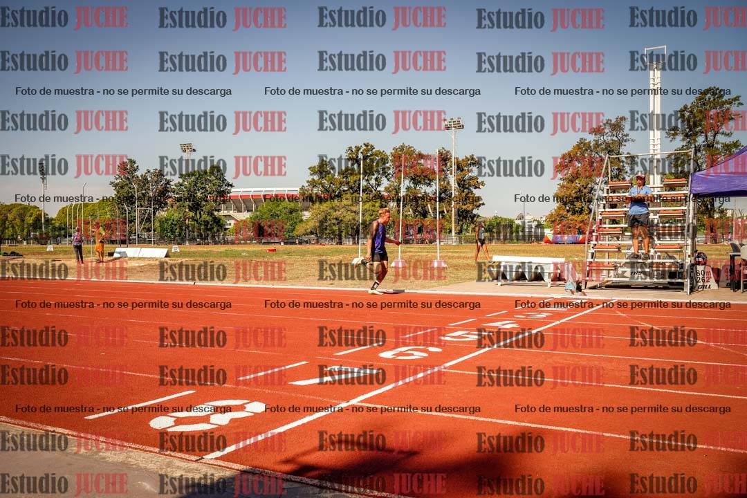 Fotos de los 400 m llanos de varones