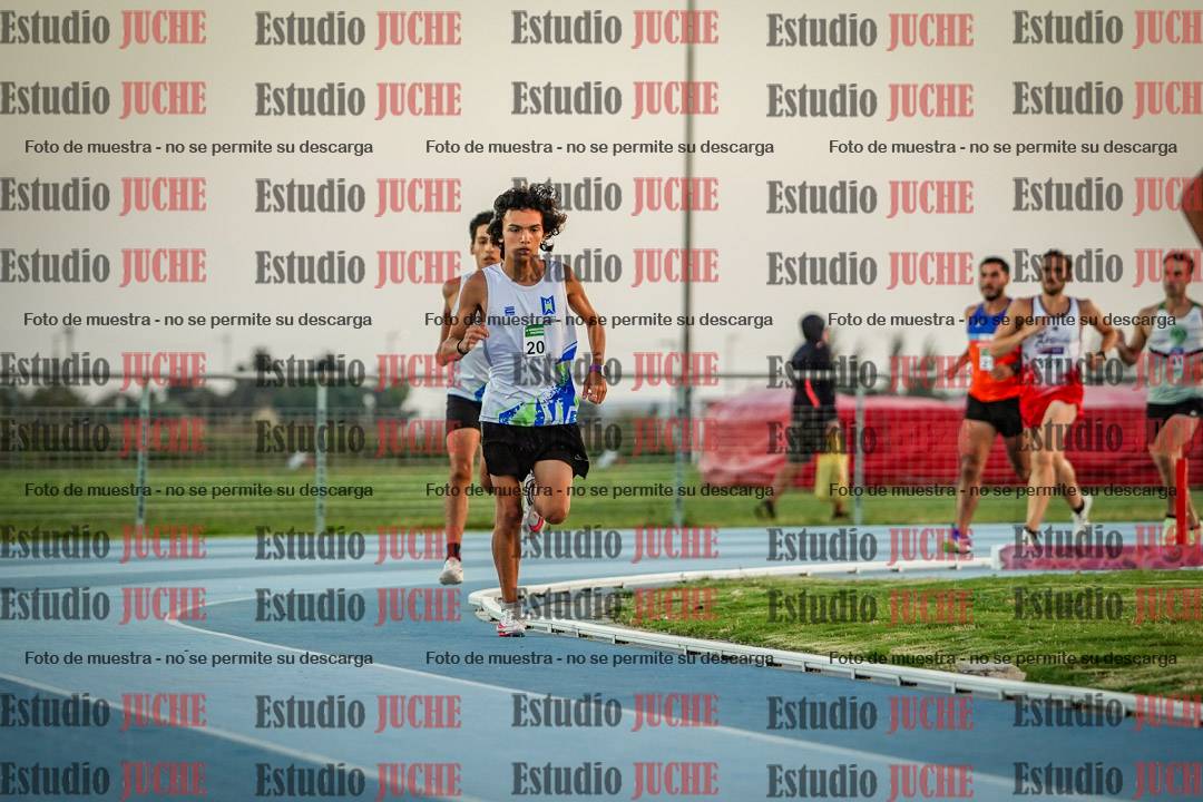 Fotos de los 3000 m llanos de varones