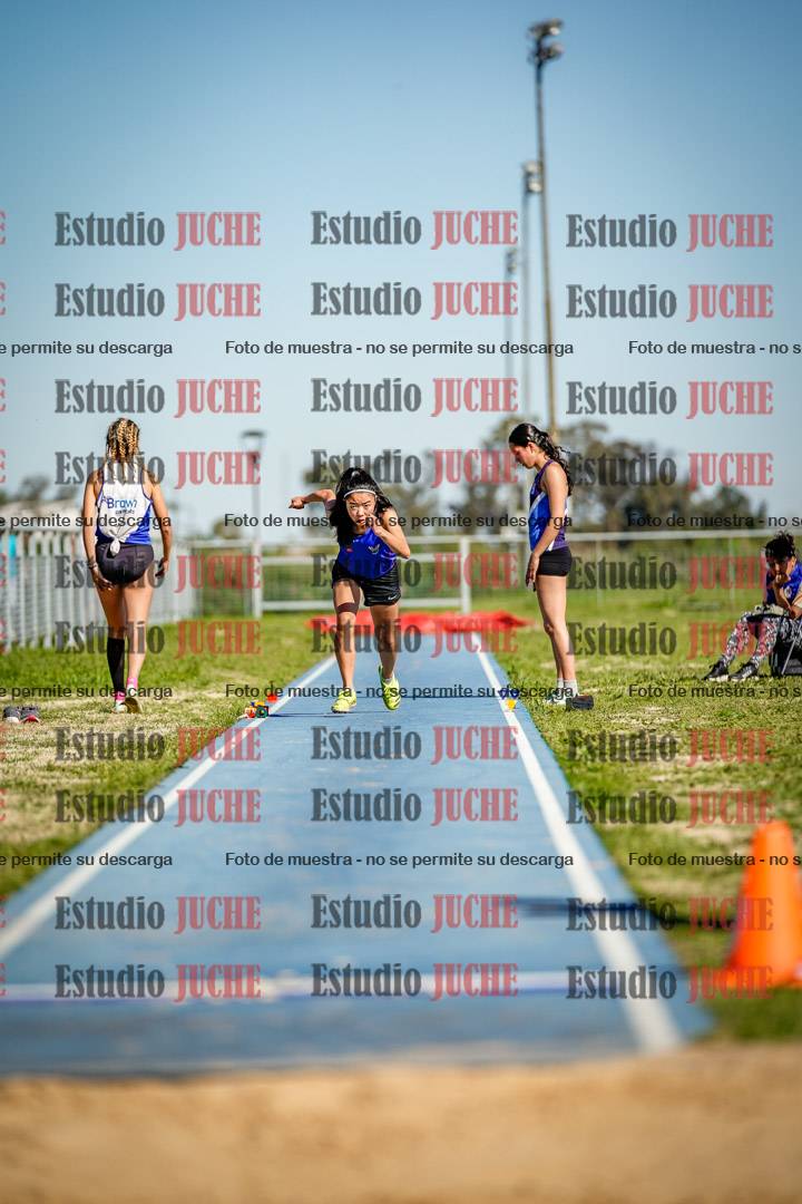 Fotos del salto en largo de mujeres