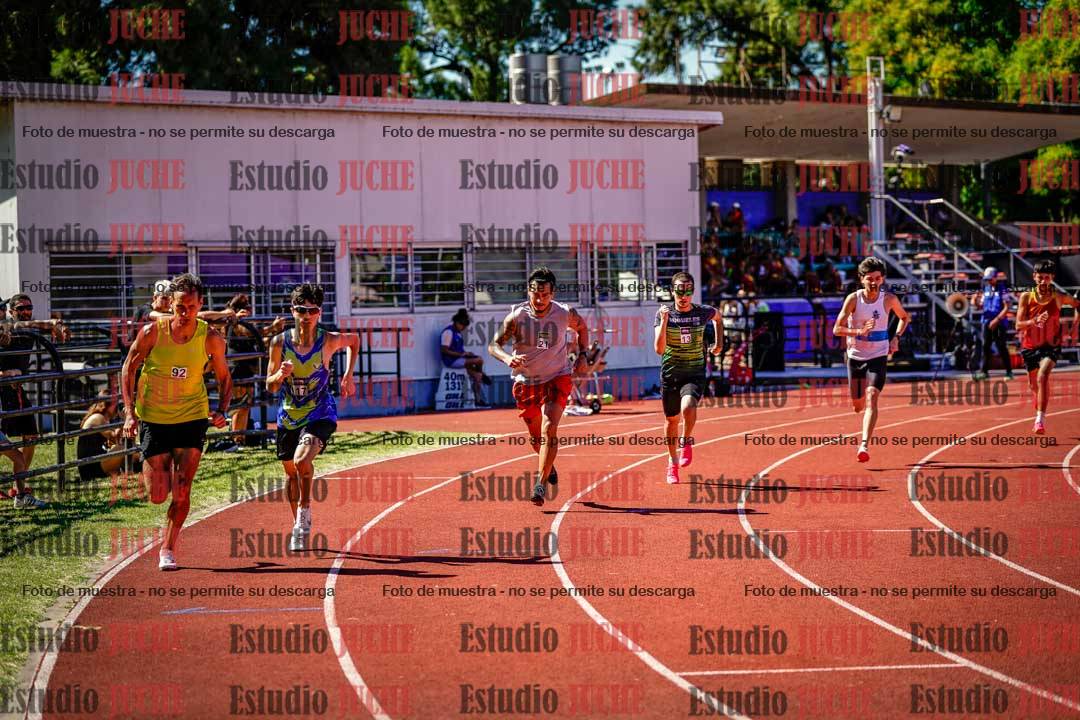 Fotos de los 800 m llanos de varones