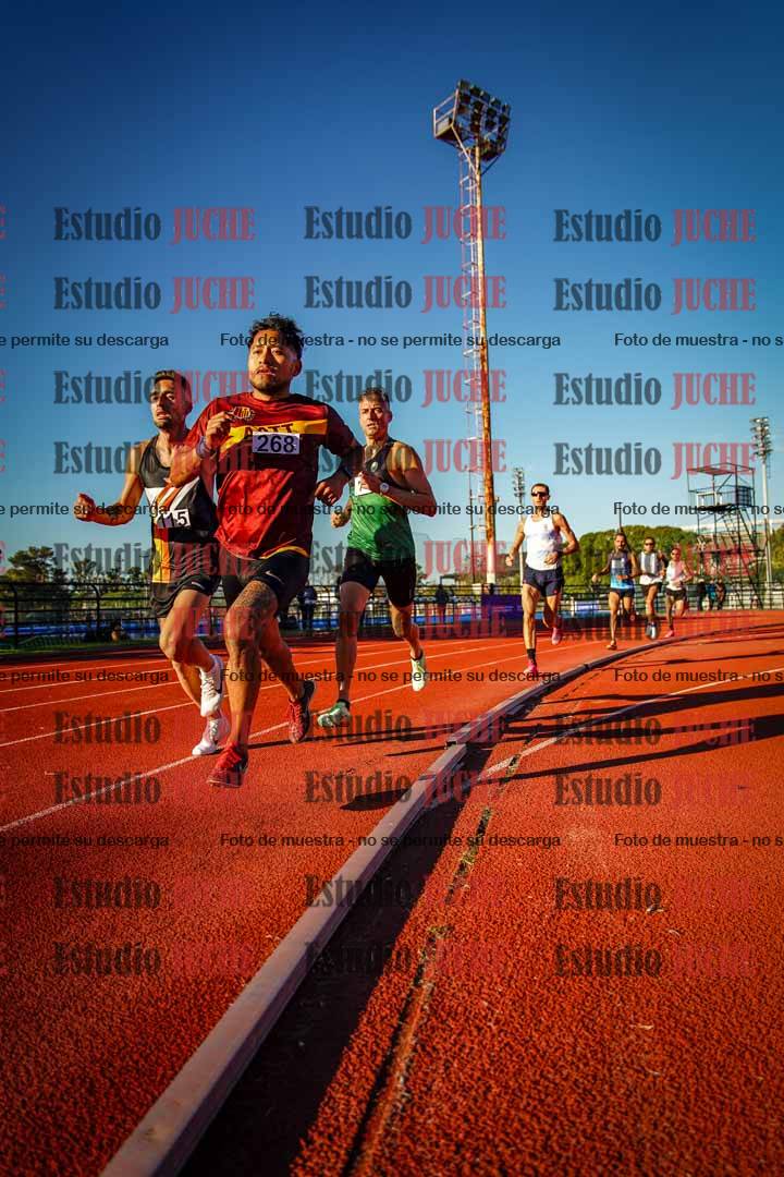 Fotos de los 3000 m llanos de varones