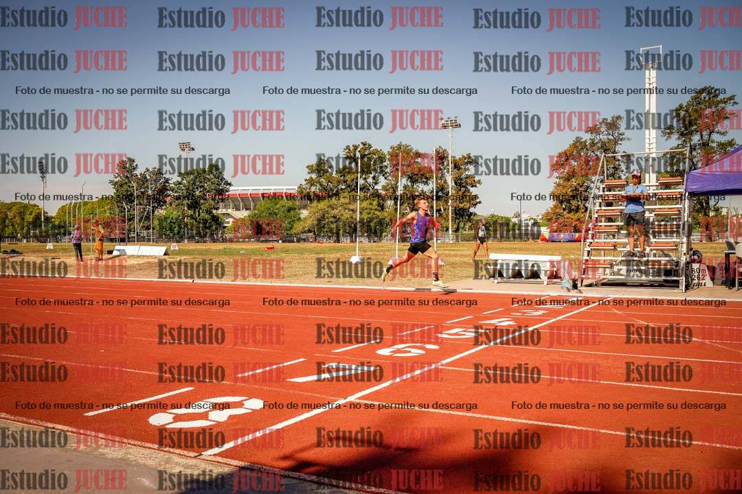 Fotos de los 400 m llanos de varones