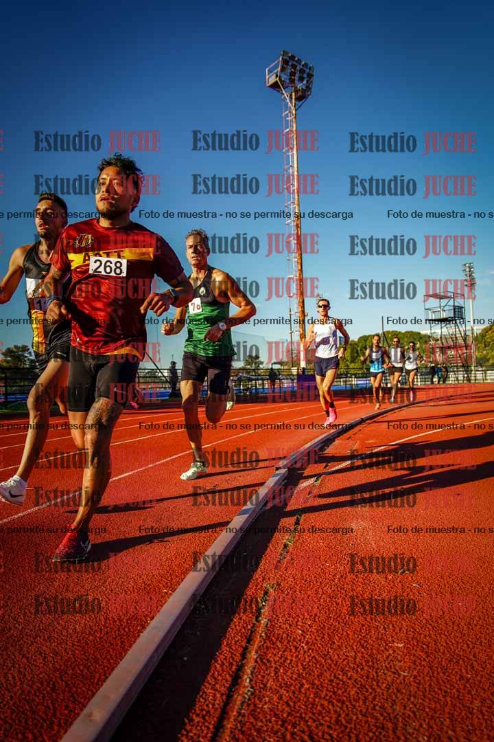 Fotos de los 3000 m llanos de varones