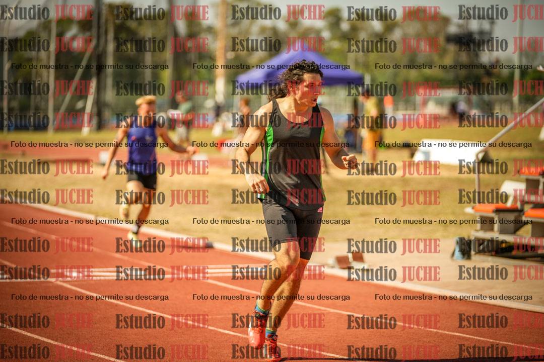 Fotos de los 400 m llanos de varones