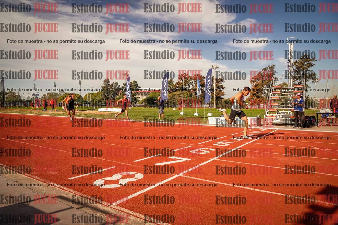 Fotos de los 400 m llanos de varones